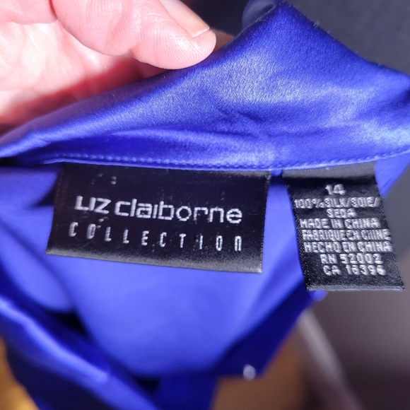 VINTAGE LIZ CLAIBORNE SAPPHIRE BLUE SILK BLOUSE - Picture 8 of 11